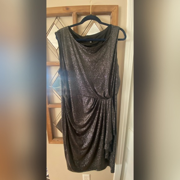 Tiana B Plus Glitter Side Drape Dress SIZE 24 - Picture 2 of 7